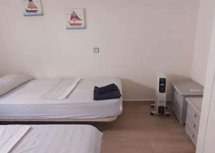 Cala Del Pino 拉曼加戴尔马尔梅纳